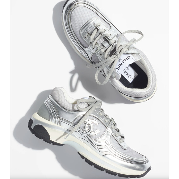 Chanel 23C Gray Silver Metallic CC Logo Lace Up Flat Runner Trainer Sneaker 38.5 - Picture 5 of 12
